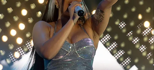 CARDI B ÉGÉRIE POUR UNE NOUVELLE MARQUE