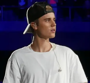 JUSTIN BIEBER COMPARÉ À UN IMMENSE ARTISTE 