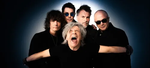 GROS SUCCÈS POUR INDOCHINE