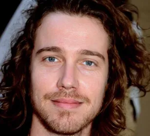 UN DUO IMPROBABLE ANNONCE POUR JULIEN DORÉ