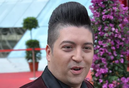 CHANGEMENT DE LOOK POUR CHRIS MARQUES