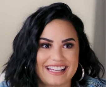 DEMI LOVATO EN STUDIO POUR UNE RAISON PARTICULIÈRE