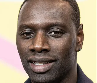 OMAR SY RACONTE UN MOMENT EMBARRASSANT DE SA CARRIÈRE