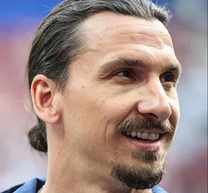 ZLATAN IBRAHIMOVIC CONTRAINT À FAIRE DU STOP