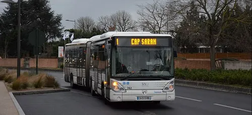 Loiret : un bus prend feu à la Chapelle-Saint-Mesmin