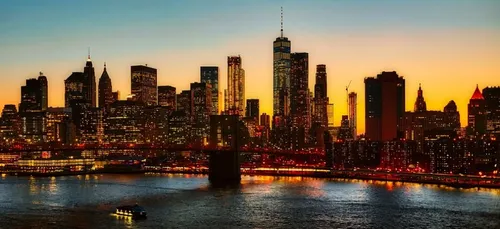 Les New-yorkais imaginent des scénarios fous après un éclair bleu...