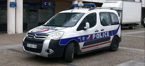 Angers : il agresse des policiers pendant une manifestation de...