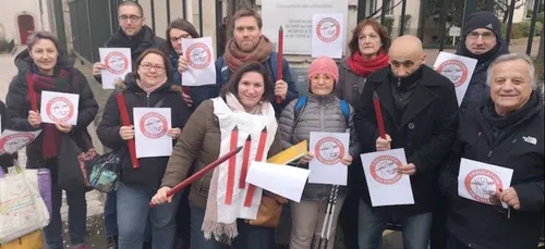 Nouvelle mobilisation dimanche des Stylos rouges en Centre-Val de...