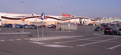 Saint-Jean-de-la-Ruelle : une jeune femme de 18 ans trainée en voiture