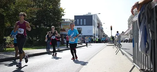 Saumur : il franchit le barrage d’un marathon avec sa voiture