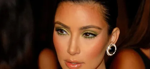 Kim Kardashian dévoile le prénom et la première photo de son fils