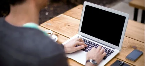 Centre-Val de Loire : la région va acheter des ordinateurs...