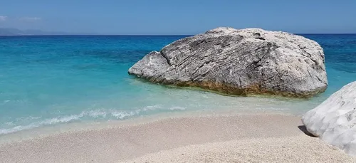 Deux Français risquent la prison pour avoir volé du sable sur une...
