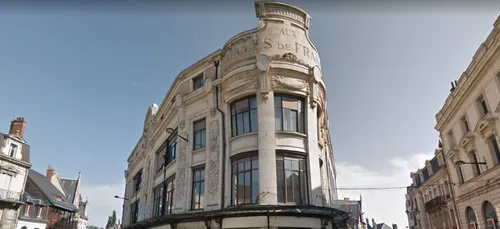 Bourges : le bâtiment Aux Dames de France est à vendre