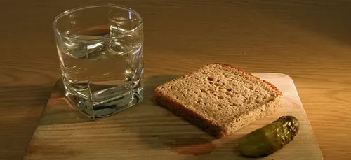 Les parents ne payent pas la cantine, deux enfants sont nourris de...