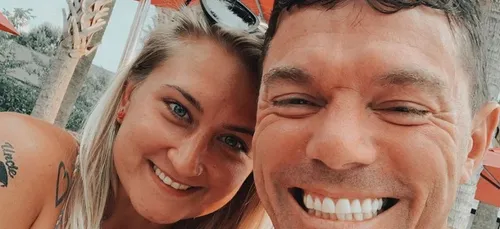 Elle quitte son mari après être tombée amoureuse du DJ de leur...