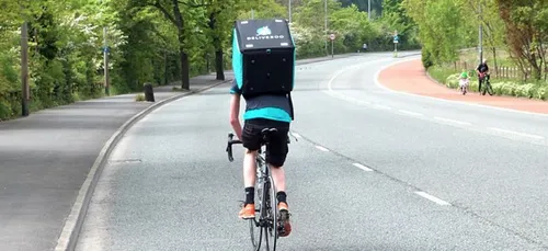 Polémique Deliveroo : les livreurs vont rencontrer le big boss à...