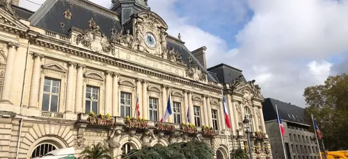 La ville de Tours se prépare pour Noël