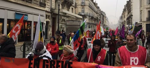 Des milliers de personnes dans les rues à Tours, Orléans, Angers...