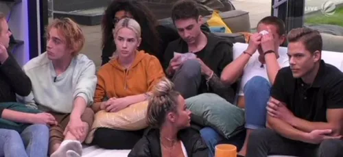 Effondrés, les candidats du "Big Brother" allemand apprennent en...