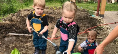 Lagadoue : la salopette antitaches qui grandit avec l’enfant