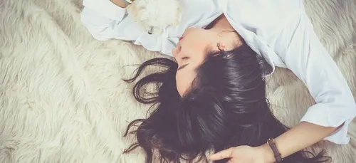 Voici l’astuce militaire pour s’endormir en 2 minutes chrono