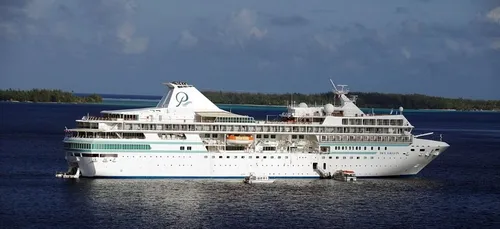 Covid-19 : un cas détecté, 340 personnes confinées à bord d’un...