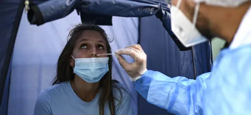 Covid : deux touristes français provoquent une centaine de cas en...