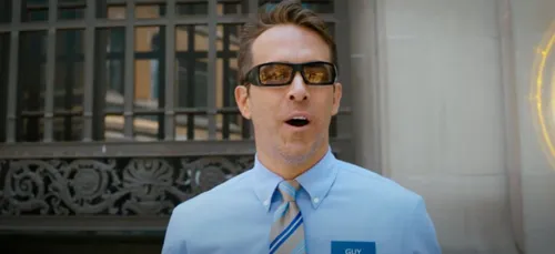 « Free Guy » : nouvelles images pour un Ryan Reynolds bloqué dans...