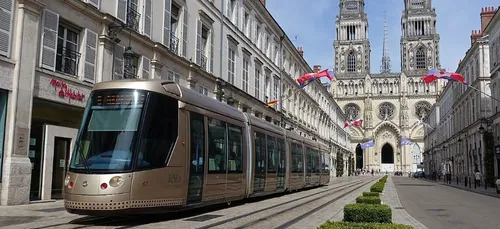 Orléans : la ligne B du tramway toujours à l’arrêt en centre-ville...