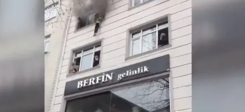 Une mère de famille contrainte de jeter ses enfants du 3ème étage...