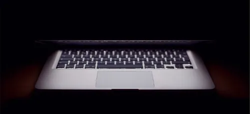 Prénommée Siri, elle interpelle Apple pour avoir un Macbook en...