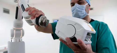 Le CHU d’Angers doté d’une suite robotisée pour les chirurgies à...