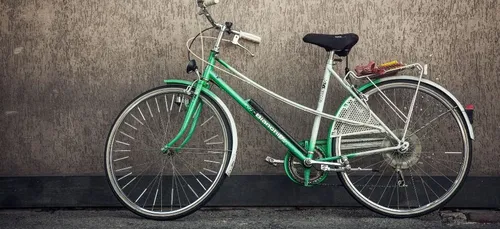 Un homme fait du vélo les fesses à l’air à Toulouse !