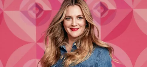 Drew Barrymore devient chanteuse dans une publicité musicale (Vidéo)