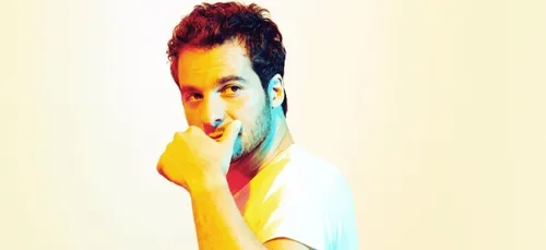 Amir dévoile une photo de sa femme pour une occasion exceptionnelle