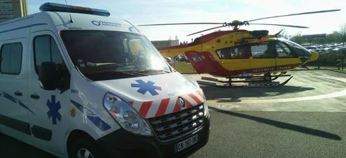 Indre-et-Loire : une femme accouche dans une ambulance