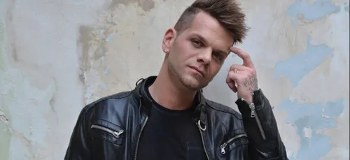 Keen'V poste une photo de lui à l'hôpital et fait peur à ses fans !