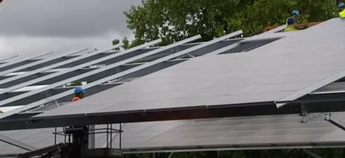 Poitiers se modernise avec 2000 panneaux solaires !