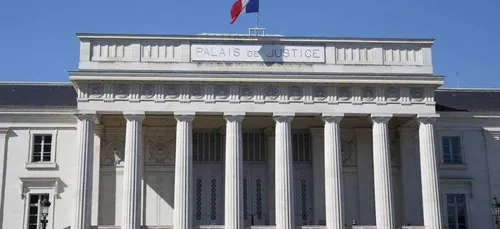 Tours : Un homme devant les tribunaux pour strangulation dans un bar