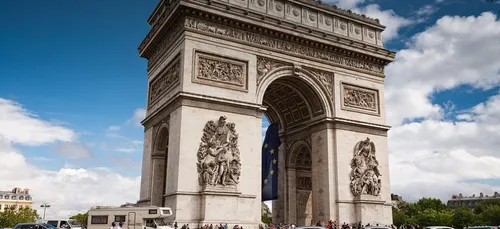 Loiret : un homme rejoint Paris en fauteuil roulant