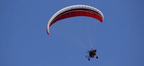 Charente-Maritime : la gendarmerie recherche un pilote de paramoteur