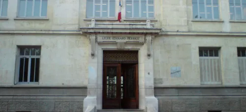 Les lycéens manifestaient dans les rues d’Angoulême ce jeudi