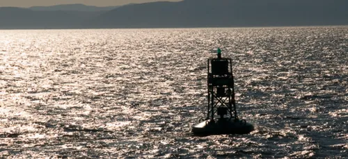 Une bouée du Canada arrive à La Rochelle