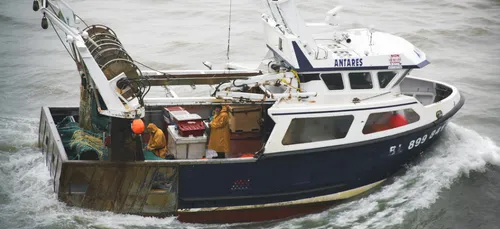 Naufrage en Charente-Maritime : un pêcheur est décédé et un autre...