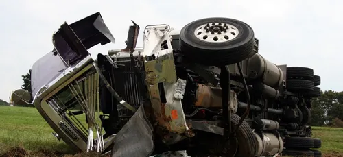 Charente : un chauffeur de poids-lourd héliporté au CHU