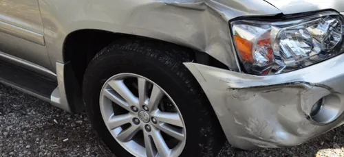 Loiret : violent accident entre une voiture et un car scolaire