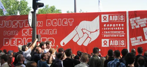 Deux militants de " Aides " agressés physiquement à Poitiers