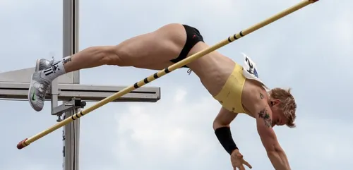 Renaud Lavillenie battu par un saut à 24 mètres ?