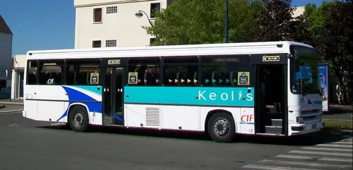 Maine-et-Loire : Un bus scolaire finit dans un fossé